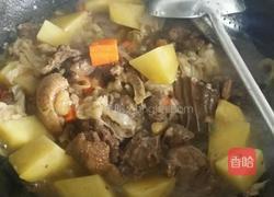 酸菜土豆炖鹅块的做法图解6