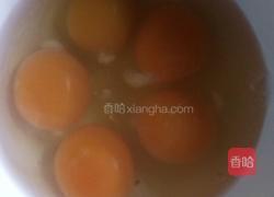 玉米羹 鸡蛋的做法图解1