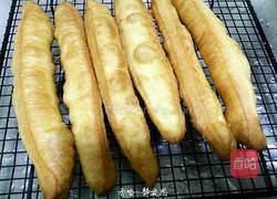 油条的做法图解17