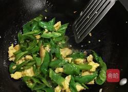 青椒炒鸡蛋的做法图解4