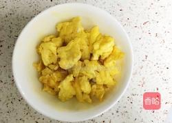 青椒炒鸡蛋的做法图解2
