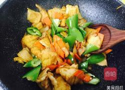 尖椒炒油豆腐的做法图解5
