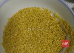 小米江豆花生米粥的做法图解2