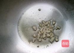 豌豆白果炒肉丁的做法图解8