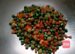 豌豆白果炒肉丁的做法图解9