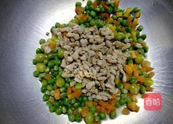 豌豆白果炒肉丁的做法图解10