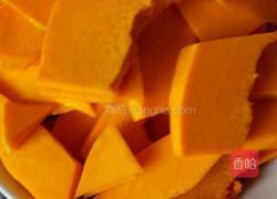 焖炒南瓜的做法图解1