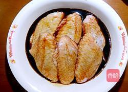 葱烧鸡翅的做法图解1