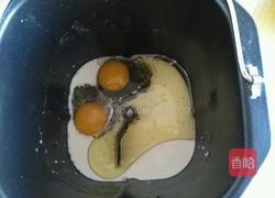 玉米油花环面包的做法图解2