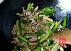 羊肉炒青蒜的做法图解6