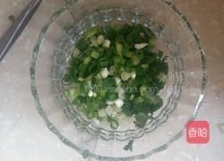 皮蛋豆腐的做法图解2
