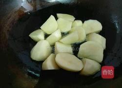 红腐乳焖土豆鸡翅中的做法图解11