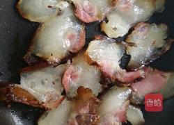 野藜蒿炒乡里腊肉的做法图解6
