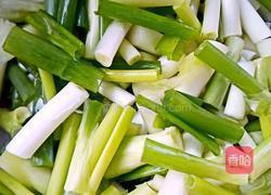 葱爆肥肠的做法图解3