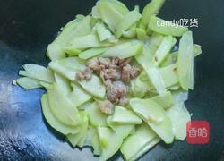 瘦肉炒佛手瓜片的做法图解8