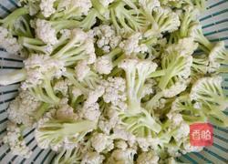 五花肉炒有机菜花的做法图解2