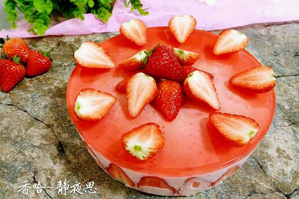 草莓酸奶慕斯蛋糕（8寸）