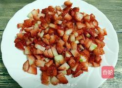 草莓酸奶慕斯蛋糕(8寸)的做法图解8