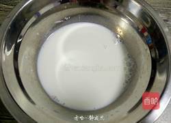 草莓酸奶慕斯蛋糕(8寸)的做法图解11