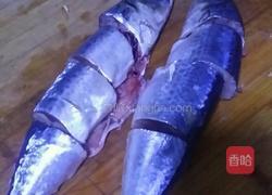 红焖鲅鱼的做法图解1