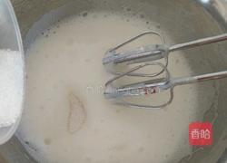 红丝绒杯子蛋糕的做法图解6