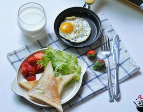 逢年過節(jié)都肥了不少，早餐都變成蔬果了?←_←