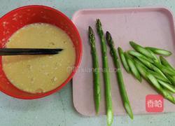 芦笋煎鸡蛋的做法图解2