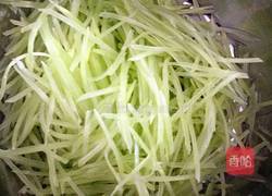 红椒莴笋丝的做法图解5