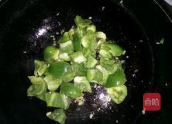 青椒炒鸡蛋的做法图解6