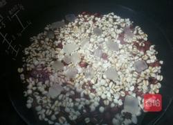 红豆薏米粥的做法图解1