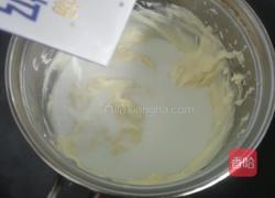 蛋糕卷奶酪慕斯的做法图解6
