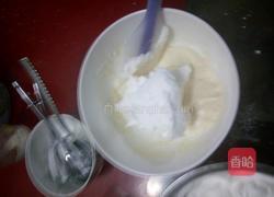 六寸中空蛋白蛋糕的做法图解9