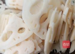 藕片炒肉的做法图解1