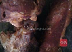 咸肉沾 醋汁的做法图解1