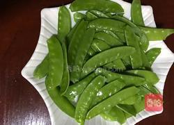 蒜蓉荷兰豆的做法图解1