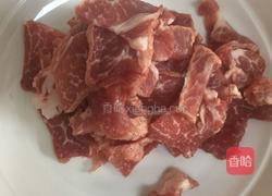肉片菜花汤的做法图解1