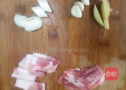 猪肉菠菜顿粉条的做法图解1