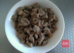 清汤牛肉炖萝卜的做法图解3