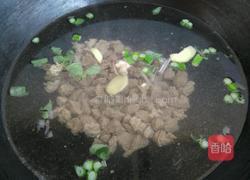 清汤牛肉炖萝卜的做法图解4
