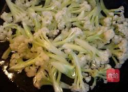 有机菜花炒肉的做法图解5