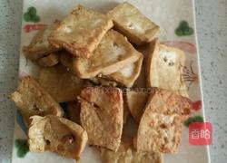 杏鲍菇豆腐炒肉的做法图解2