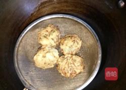 油炸萝卜丝丸子的做法图解8