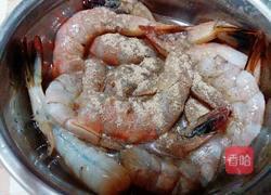 黄金凤尾虾的做法图解3