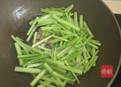 芹菜炒粉条的做法图解5