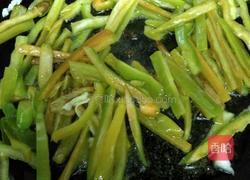 尖椒爆炒苞菜的做法图解7
