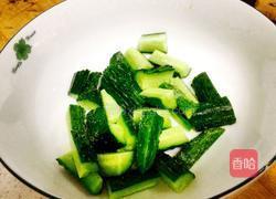 麻辣黄瓜条的做法图解1
