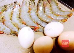 滑蛋炒虾仁的做法图解1