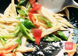 双椒炒腐竹的做法图解7