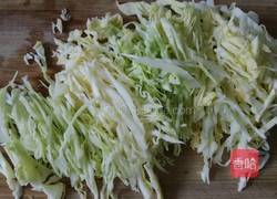 洋白菜肉丝炒饼的做法图解2