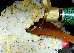 腊肠鸡蛋炒饭的做法图解8